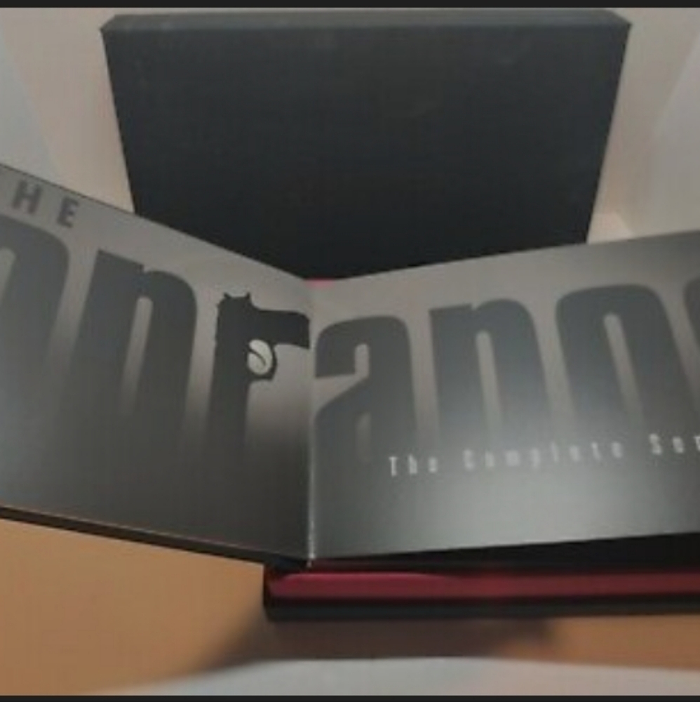 The Sopranos: The Complete Series - Picture 3 of 6